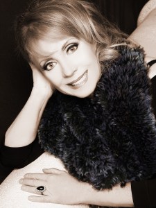 9d9b8-sharrieglamorshots4