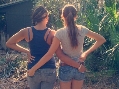 saffrons rule best friends